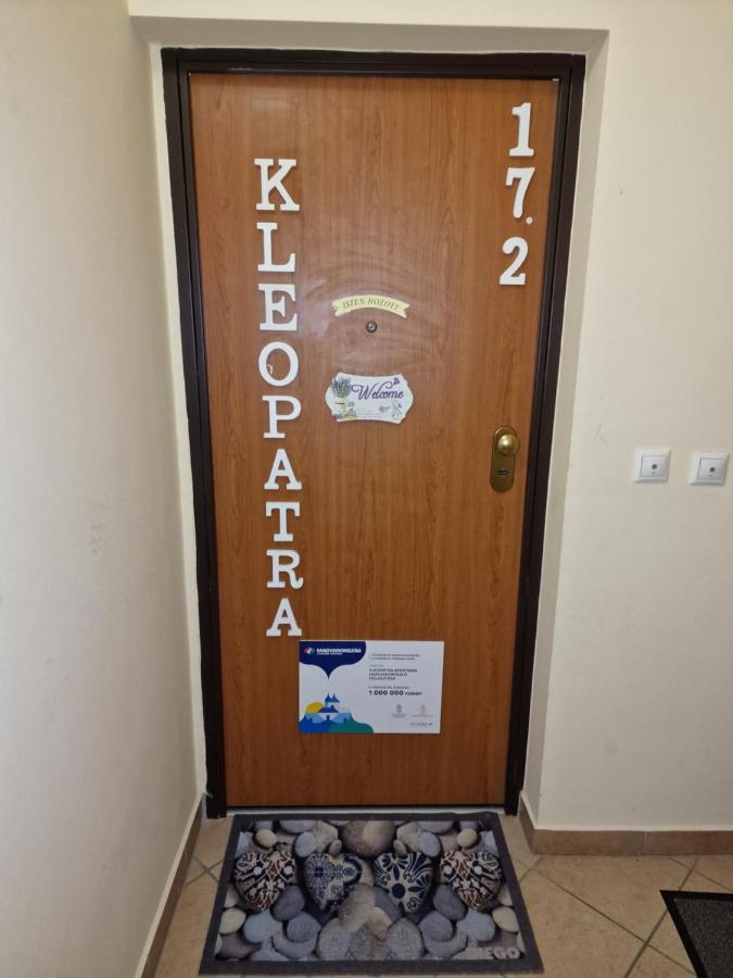 Kleopatra Apartman Hajduszoboszlo Ngoại thất bức ảnh