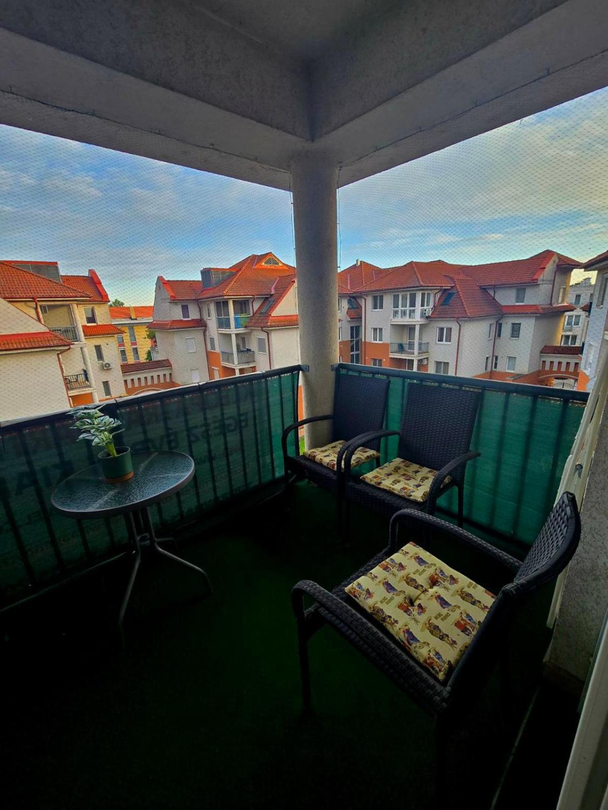 Kleopatra Apartman Hajduszoboszlo Ngoại thất bức ảnh